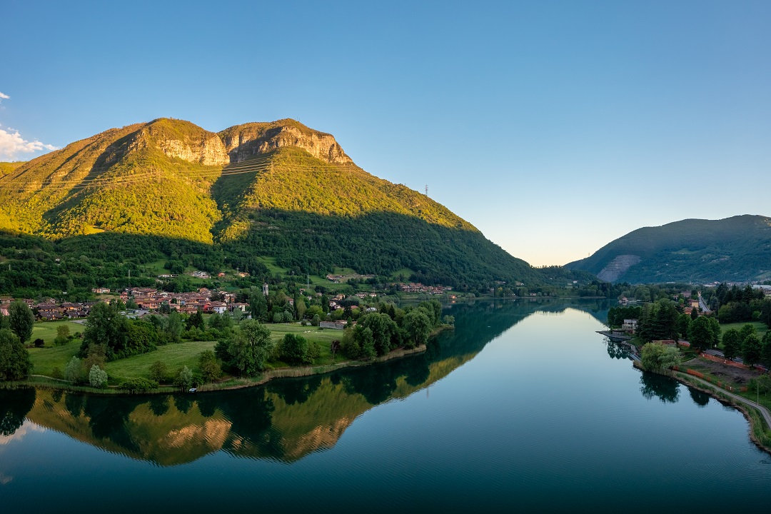 fotografia del lago d'endine