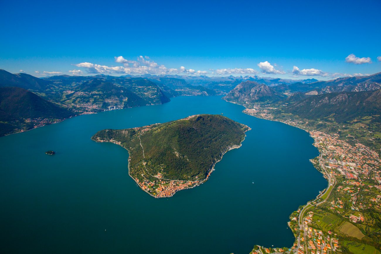 vista panoramica del lago d'iseo